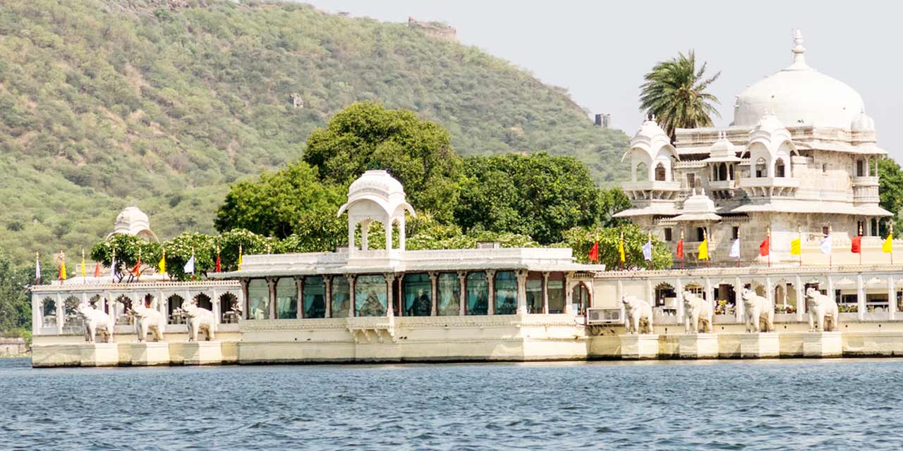 Jagmandir Isla, Udaipur Tourist Attraction