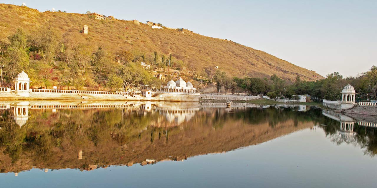 places to visit around fateh sagar udaipur