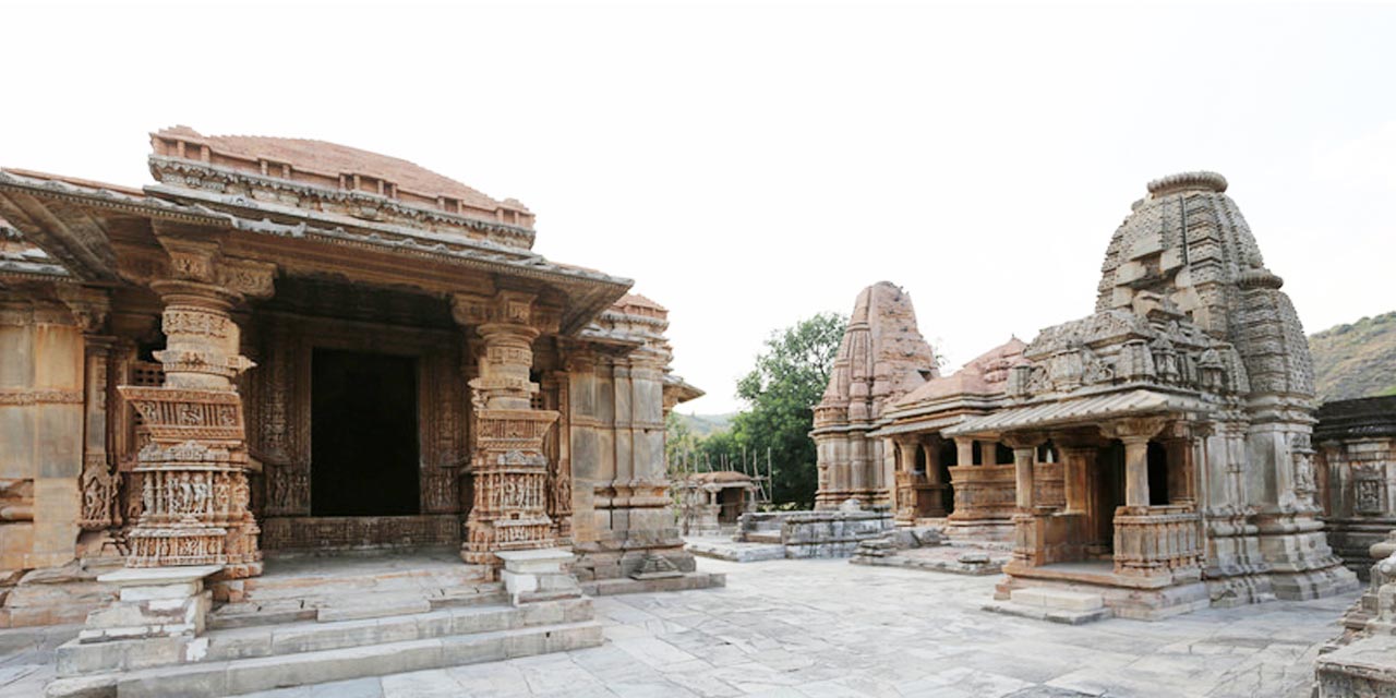 Places to Visit Saas Bahu Temple, Udaipur