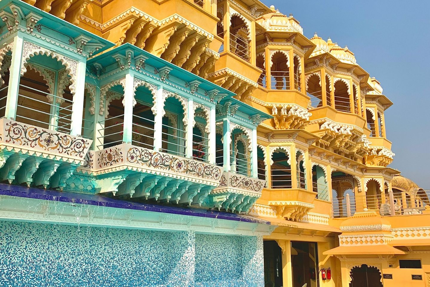 Stunning Udaipur Tour Package for 2 Days / 1 Night (Price & Itinerary) 